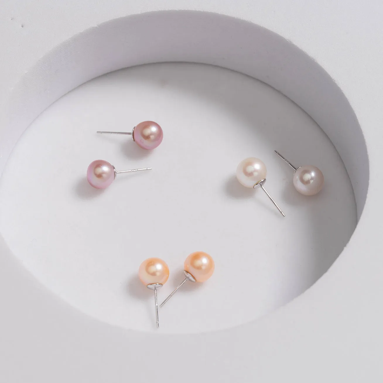 18K Gold? Top Grade Pink Freshwater Pearl Stud Earrings KE00059