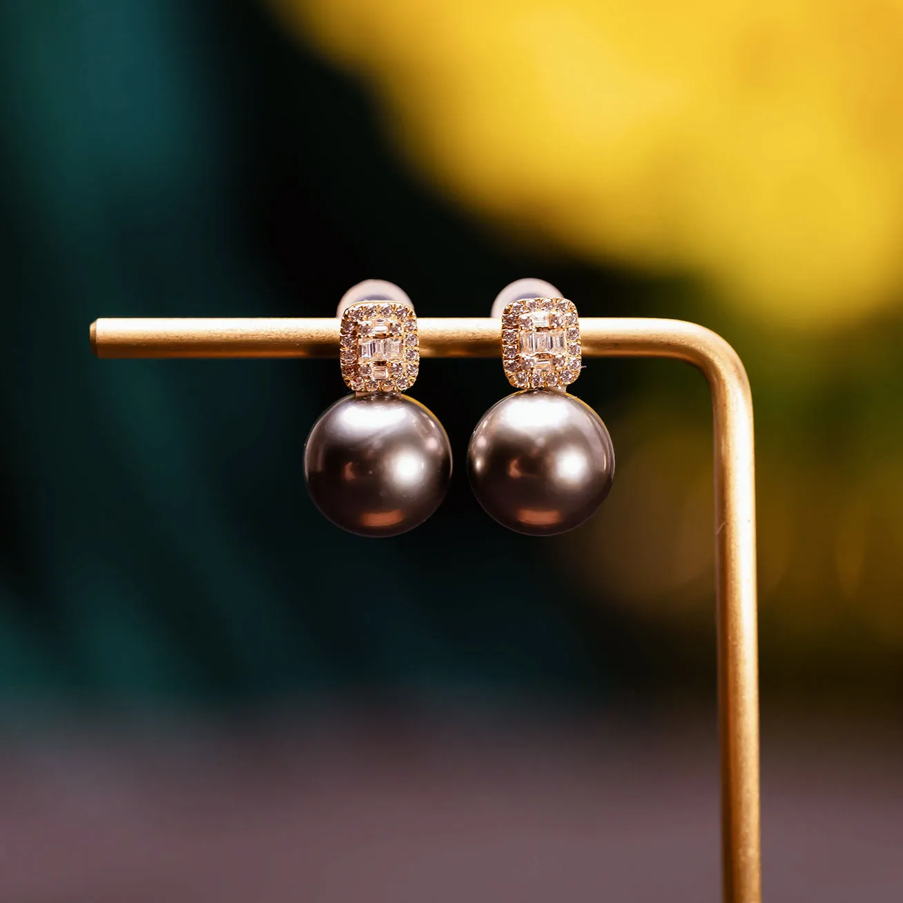 18K Solid Gold Tahitian Pearl Earrings KE00028