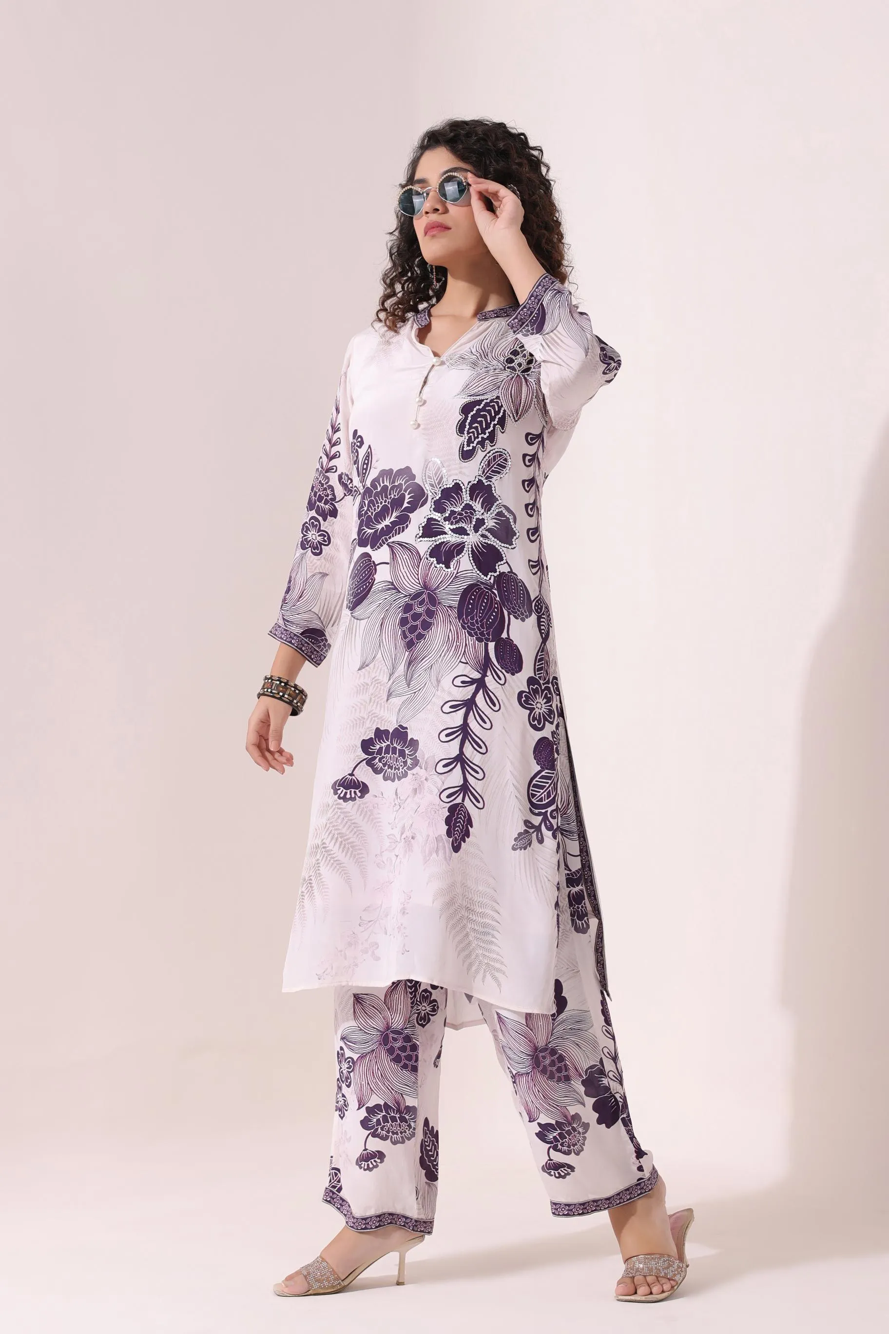 Black & White Floral Printed Kurti And Pants Set