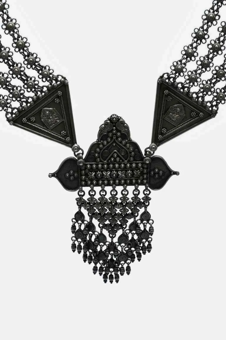 Cutting Edge Geometrical Shape Necklace