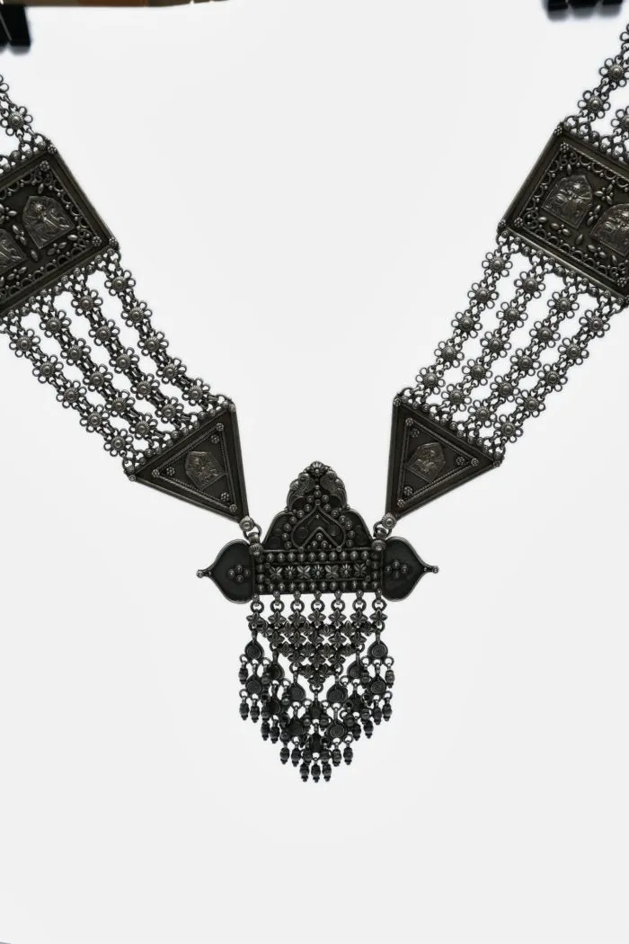 Cutting Edge Geometrical Shape Necklace