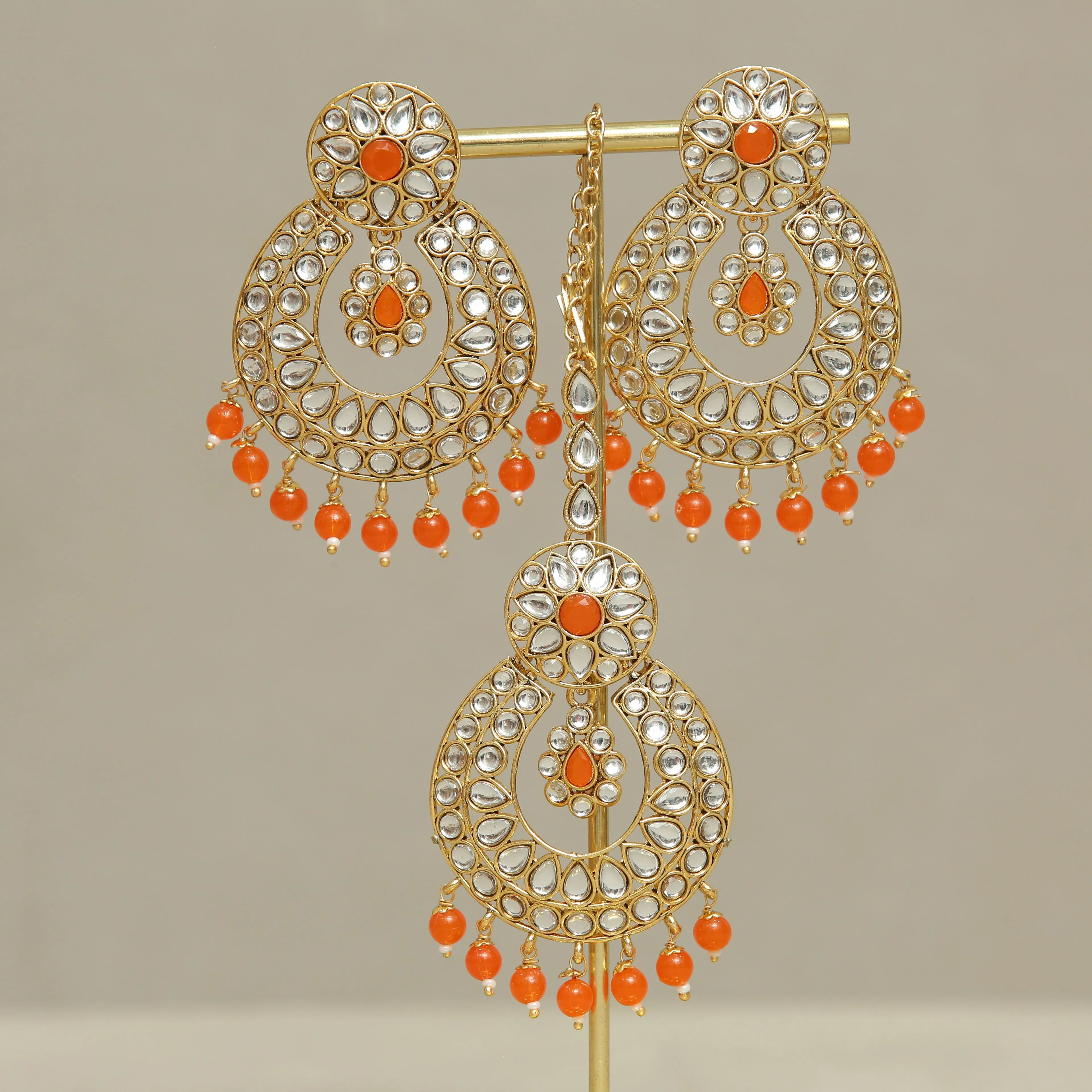 Harshita Kundan Earrings And Tikka