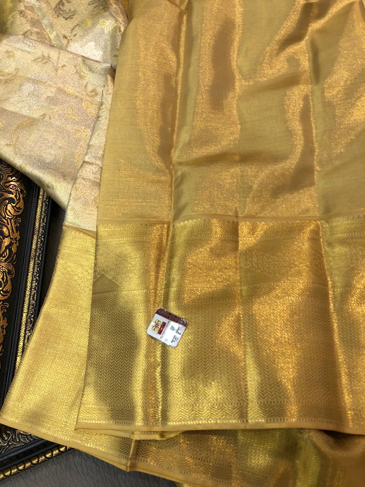 Kalyanamalika , elegant Exclusive Pure Golden Kanjeevaram Tissue Silk Saree for Women -SACHI001KSE