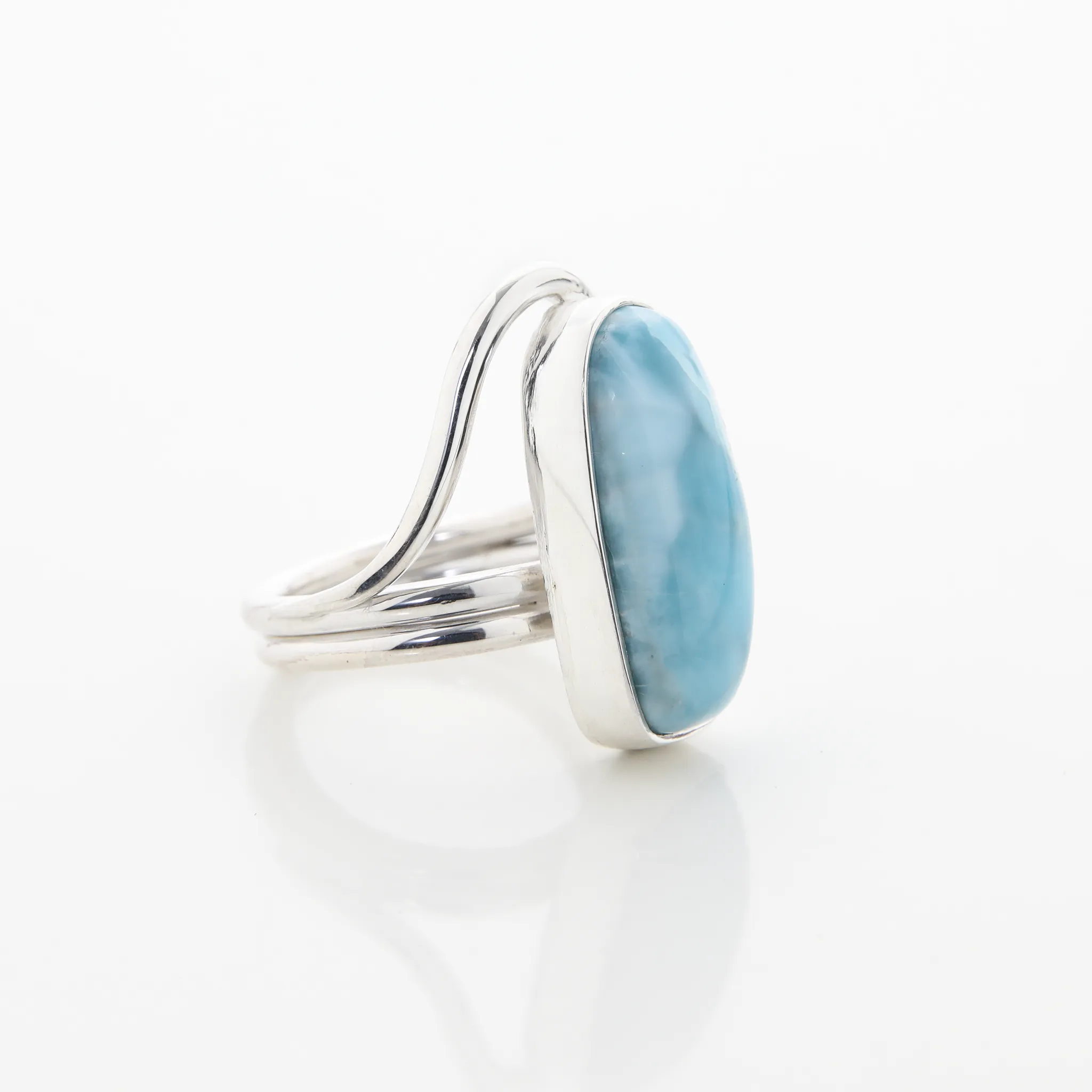 Larimar Ring Lirios