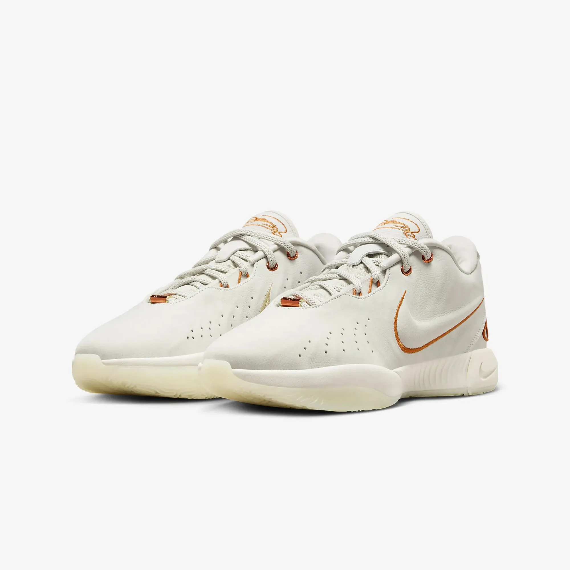 LEBRON XXI 'AKOYA' EP 'LIGHT BONE/COCONUT MILK/DRAK RUSSET'