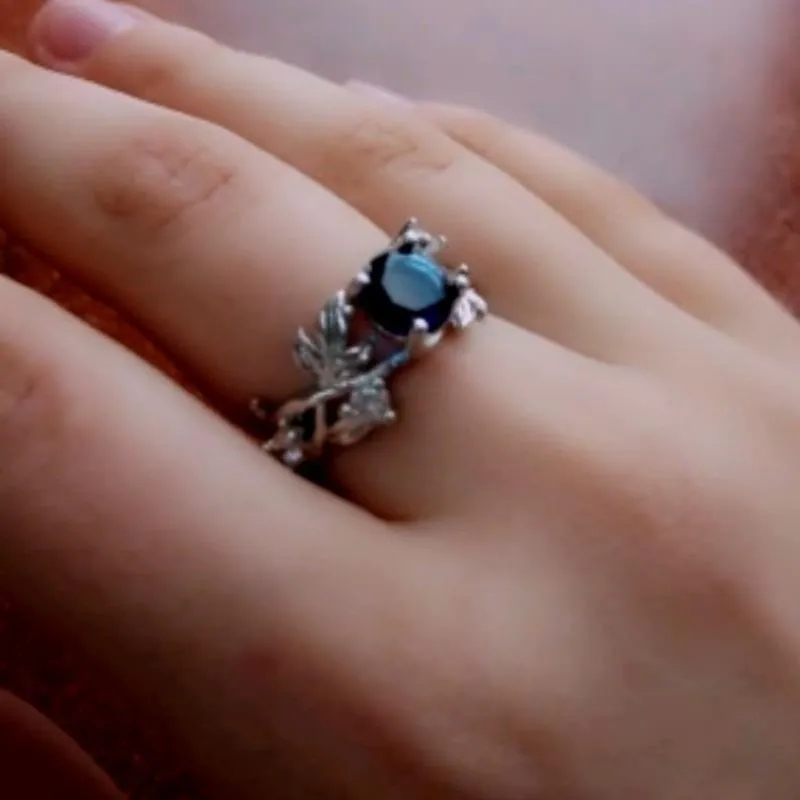 Lucky Vine Blue Gem Ring