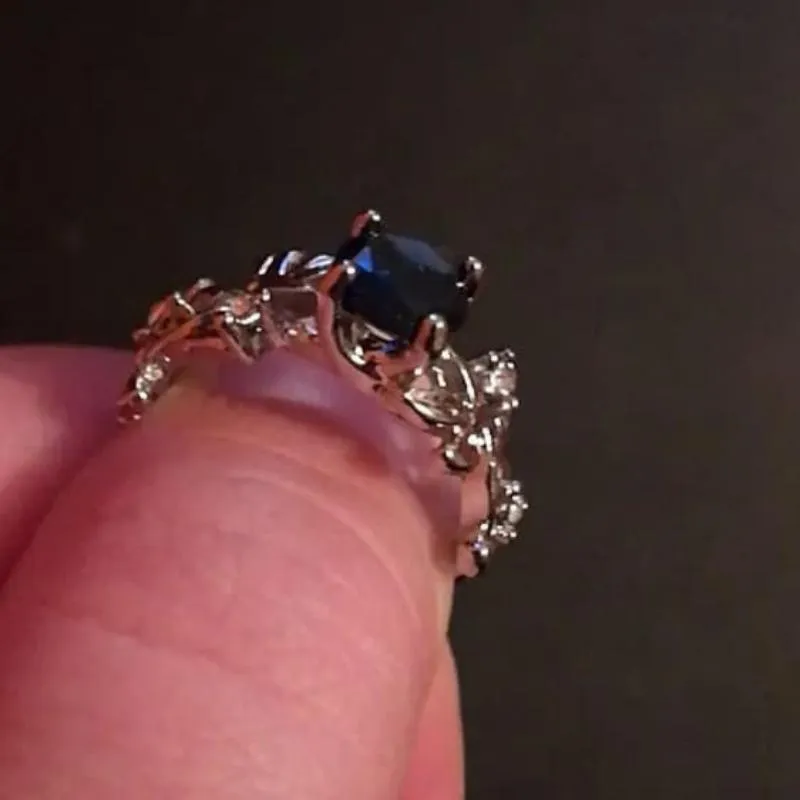 Lucky Vine Blue Gem Ring