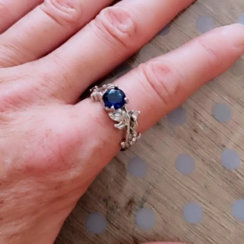 Lucky Vine Blue Gem Ring