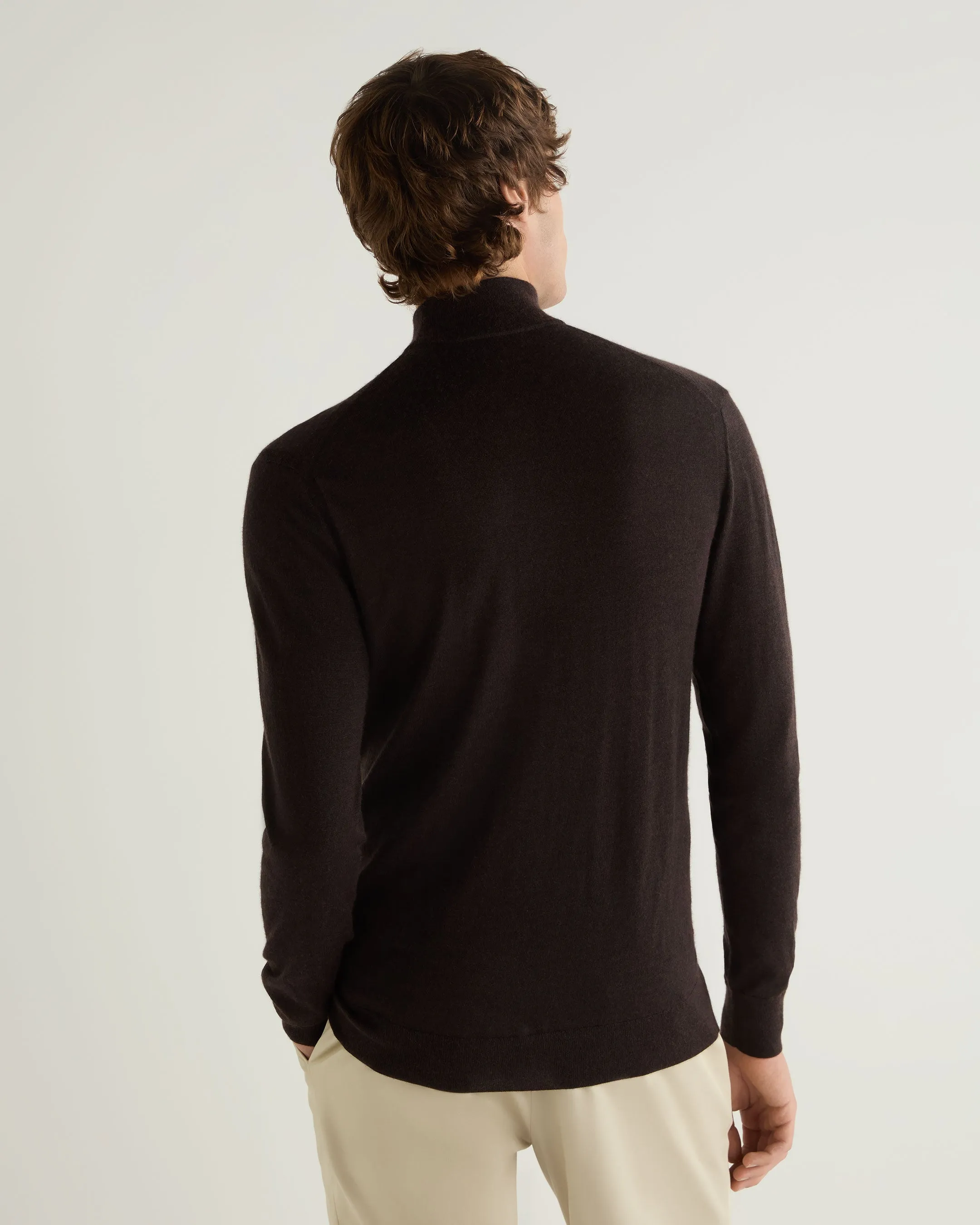 Men's Fine Gauge Cashmere Turtle Neck Sweater Chocolate Brown