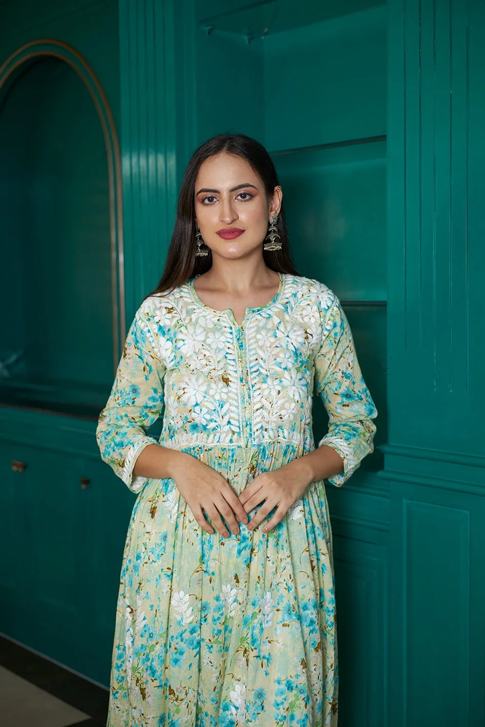 Nyra Cut Floral Mulmul Chikankari Kurta