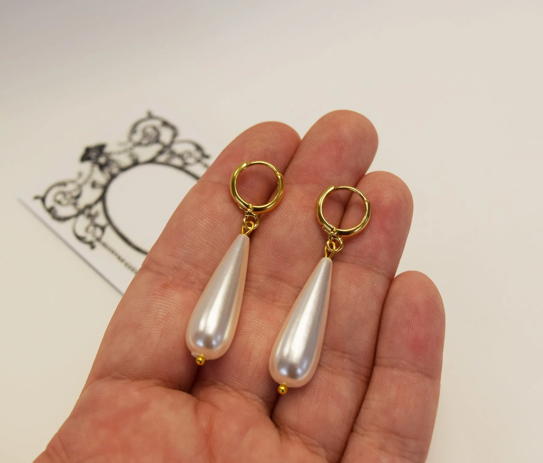 Shell Pearl Earrings - Long Teardrop