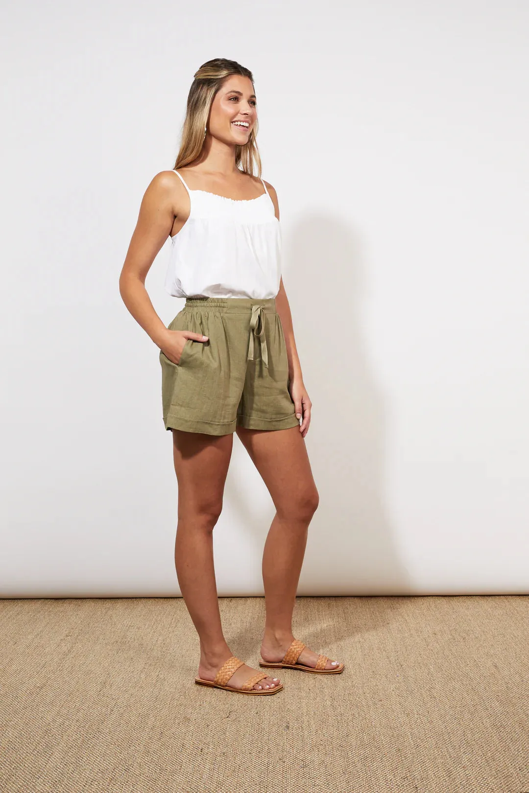 Tanna Short (Khaki)