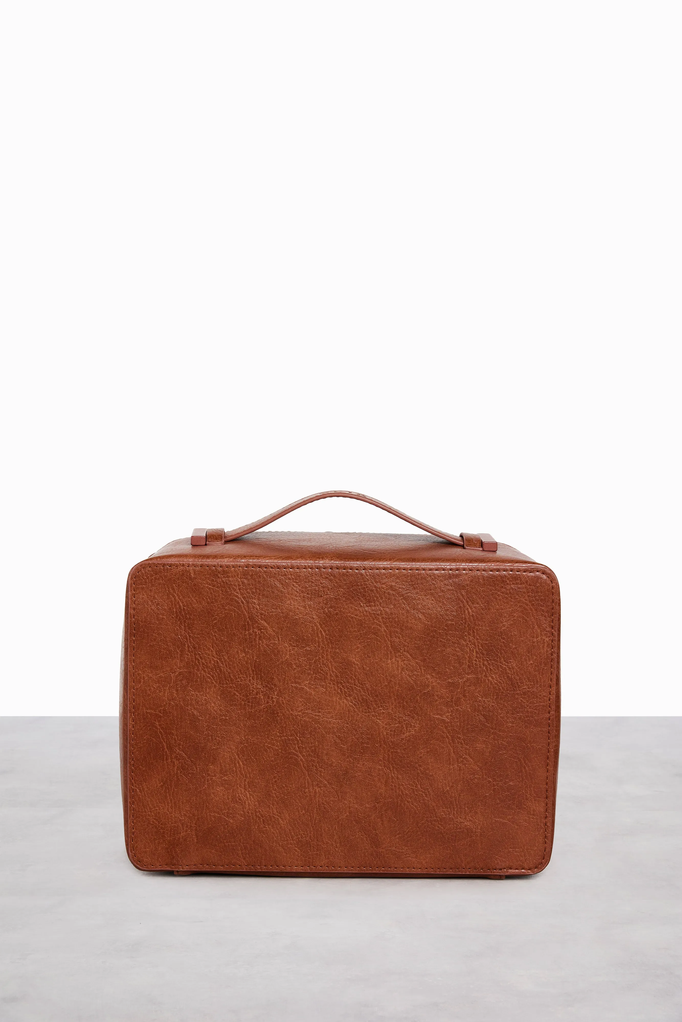 The Cosmetic Case in Maple